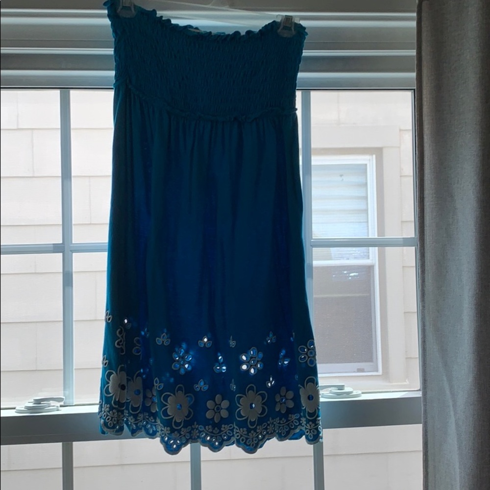 Blue strapless dress